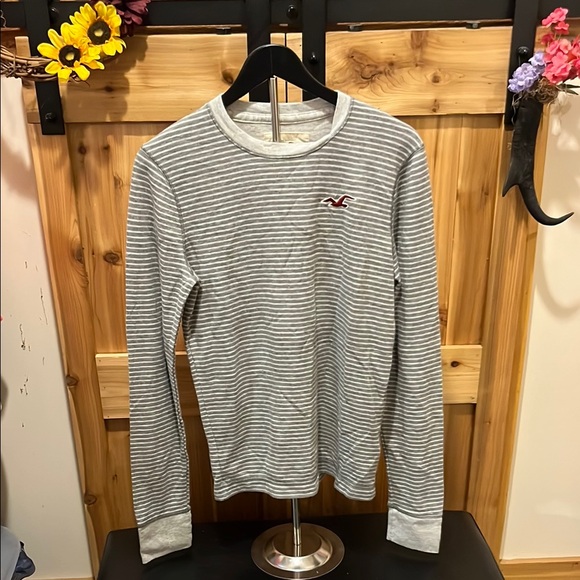 Hollister Other - Hollister Men's Long Sleeve Tee in Gray and White